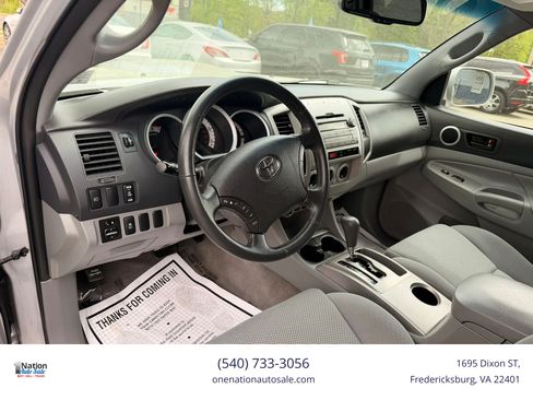 Used 2011 Toyota Tacoma PreRunner w/ TRD Sport Pkg RWD image 12