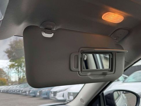 Certified 2025 Nissan Sentra SR w/ SR Premium Package image 32