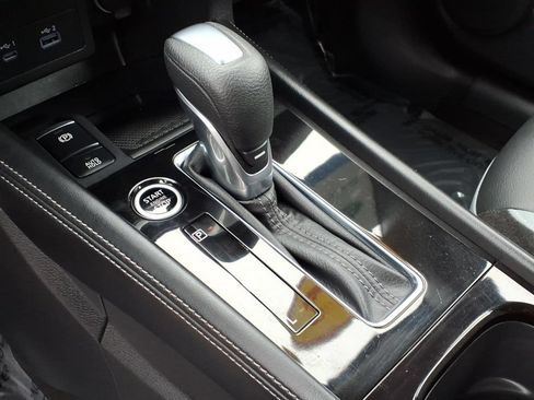 Used 2022 Nissan Kicks SR FWD image 19