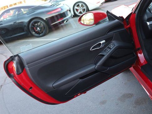 Used 2019 Porsche 718 Cayman RWD image 21