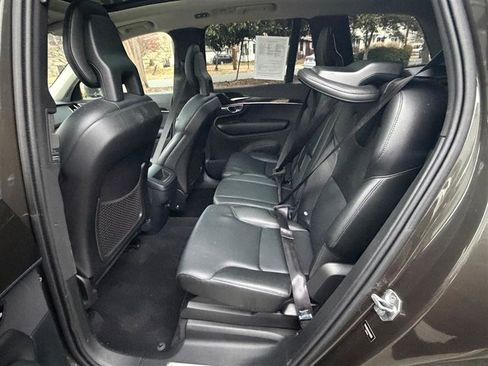 Used 2018 Volvo XC90 T5 Momentum w/ Momentum Plus Package image 19
