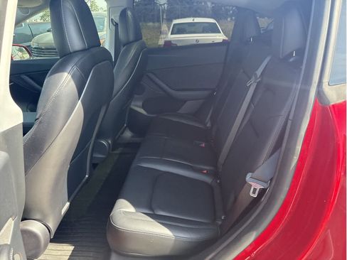 Used 2021 Tesla Model Y Long Range image 5