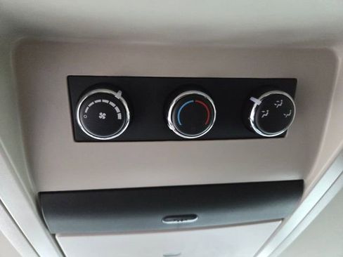 Used 2016 Dodge Grand Caravan SXT w/ Rear Park Assist Package FWD image 34