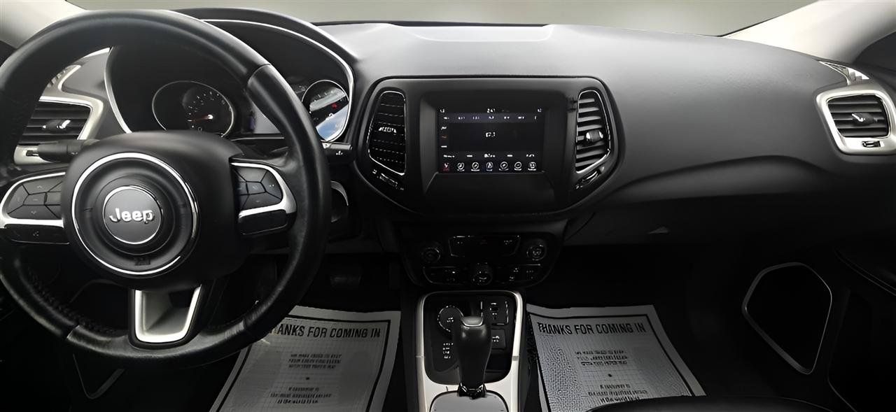 Used 2018 Jeep Compass Latitude w/ Popular Equipment Group AWD/4WD image 14