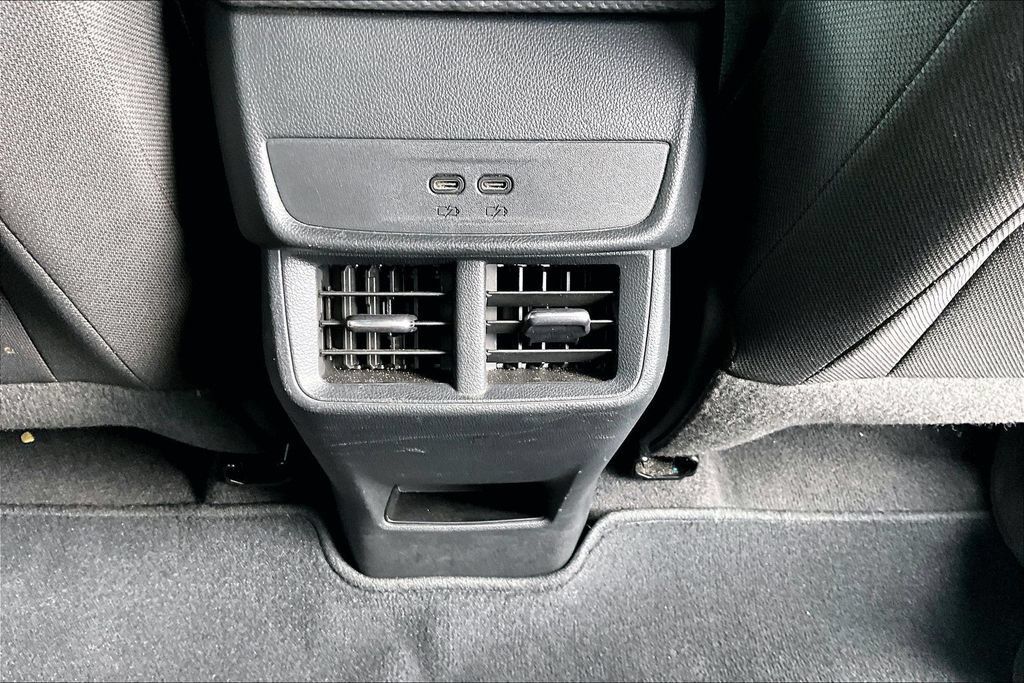 Used 2025 Chevrolet Equinox LT AWD/4WD image 10