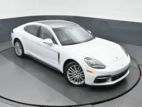 Used 2017 Porsche Panamera 4S w/ Premium Package Plus image 31