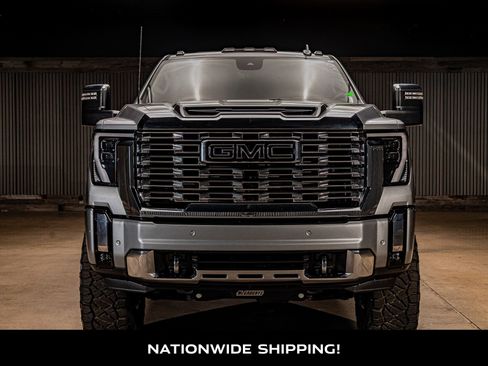 Used 2026 GMC Sierra 3500 Denali w/ Denali Reserve Package AWD/4WD image 4