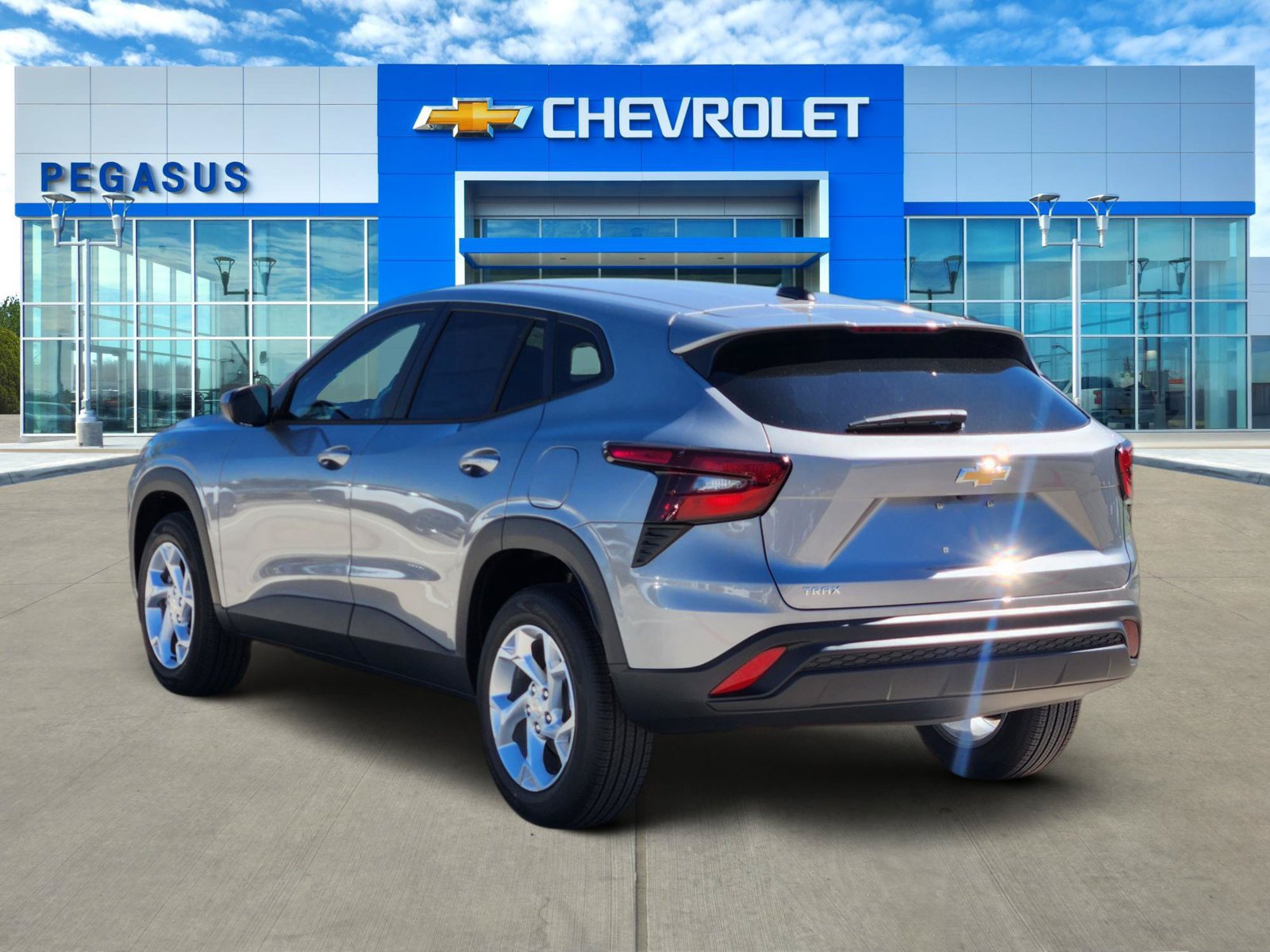 New 2026 Chevrolet Trax LS w/ LS Convenience Package FWD image 4