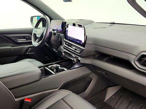 Used 2026 Chevrolet Silverado EV LT AWD/4WD image 23