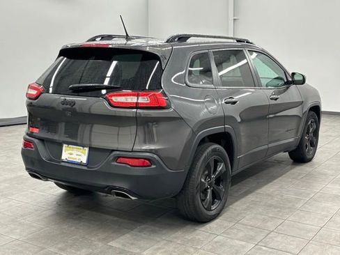 Used 2016 Jeep Cherokee Latitude w/ Cold Weather Group image 2
