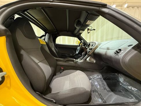 Used 2007 Pontiac Solstice Convertible w/ Preferred Package RWD image 17