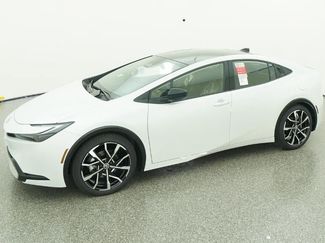 New 2026 Toyota Prius Plug-In Hybrid video 2