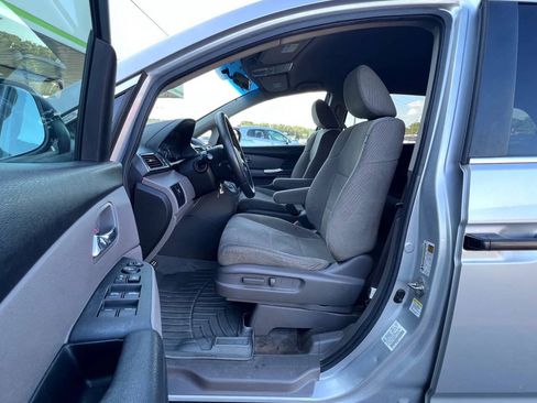 Used 2014 Honda Odyssey LX image 10