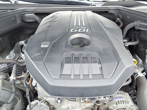 Certified 2023 Genesis G70 2.0T w/ Sport Prestige Package image 29