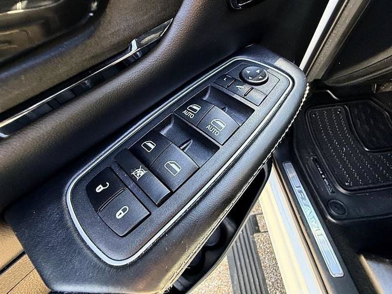 Used 2022 RAM 1500 Limited AWD/4WD image 19