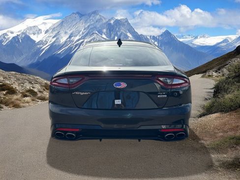 Used 2018 Kia Stinger GT1 image 4