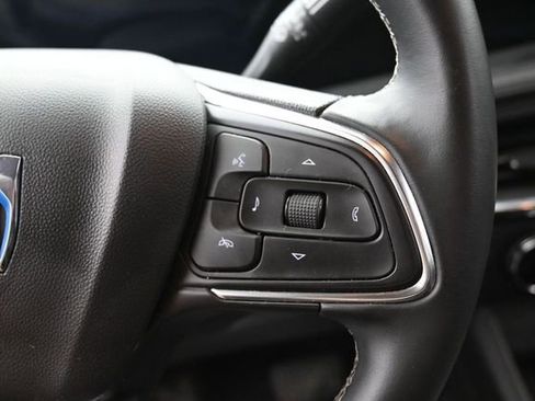 Used 2025 Buick Encore GX Preferred AWD/4WD image 17