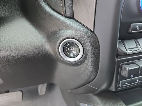 Used 2021 GMC Sierra 2500 AT4 w/ Gooseneck/5TH Wheel Package image 16