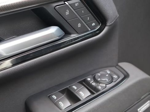 New 2026 GMC Sierra 2500 AT4 w/ AT4 Premium Plus Package AWD/4WD image 19