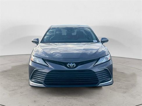 Used 2024 Toyota Camry XLE image 8