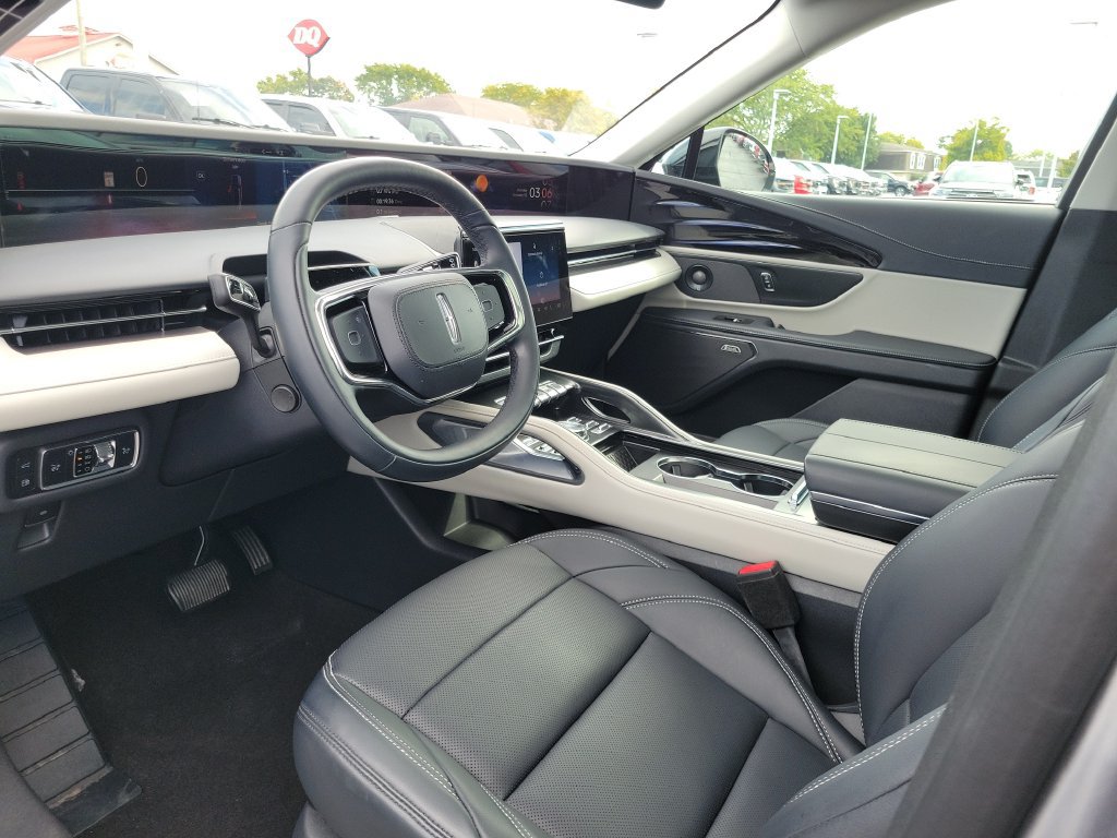 Certified 2025 Lincoln Nautilus Premier w/ Equipment Group 102A AWD/4WD image 20
