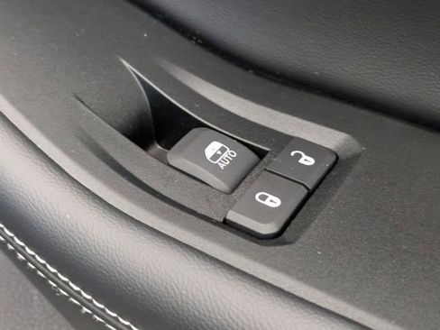 Certified 2024 Jeep Grand Cherokee Limited w/ Luxury Tech Group II image 37