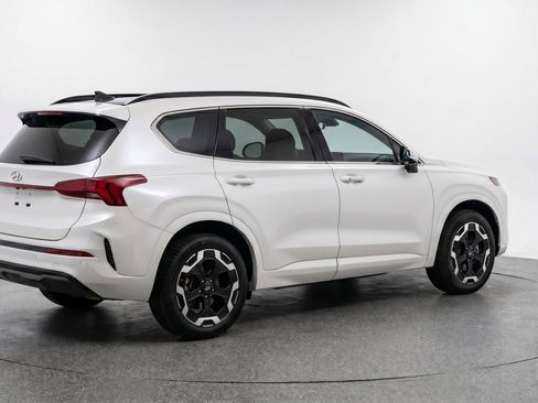 Used 2025 Hyundai Santa Fe SEL AWD/4WD image 9