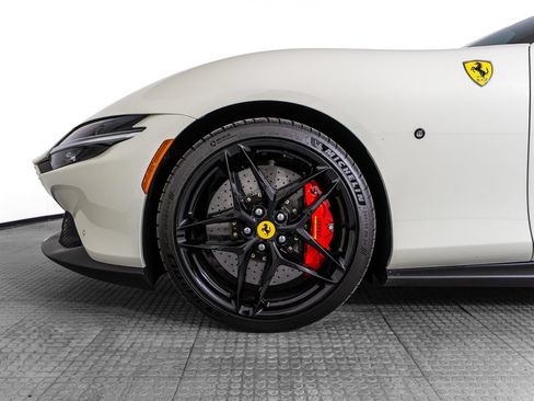 Certified 2025 Ferrari Roma Spider RWD image 9