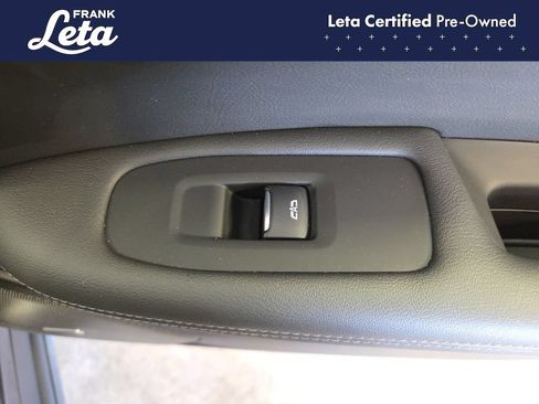 Used 2025 Cadillac XT6 Premium Luxury FWD image 23