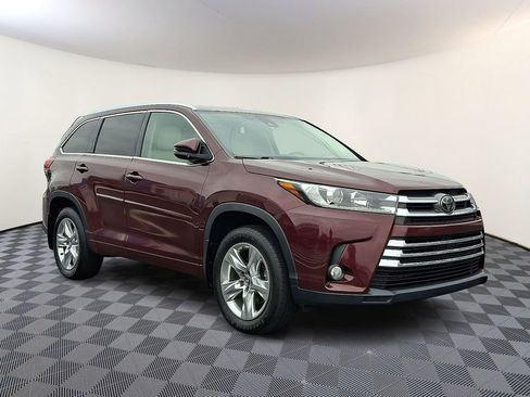 Used 2017 Toyota Highlander Limited w/ Protection Package #3 image 1