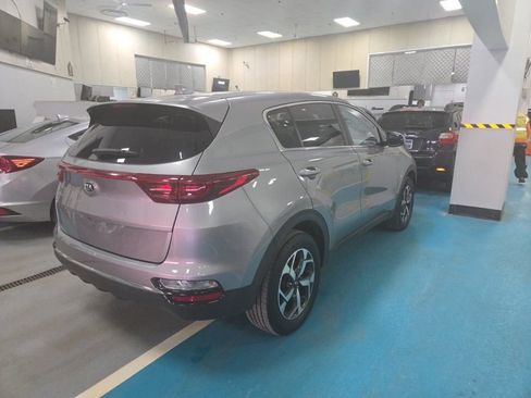Used 2020 Kia Sportage LX image 8