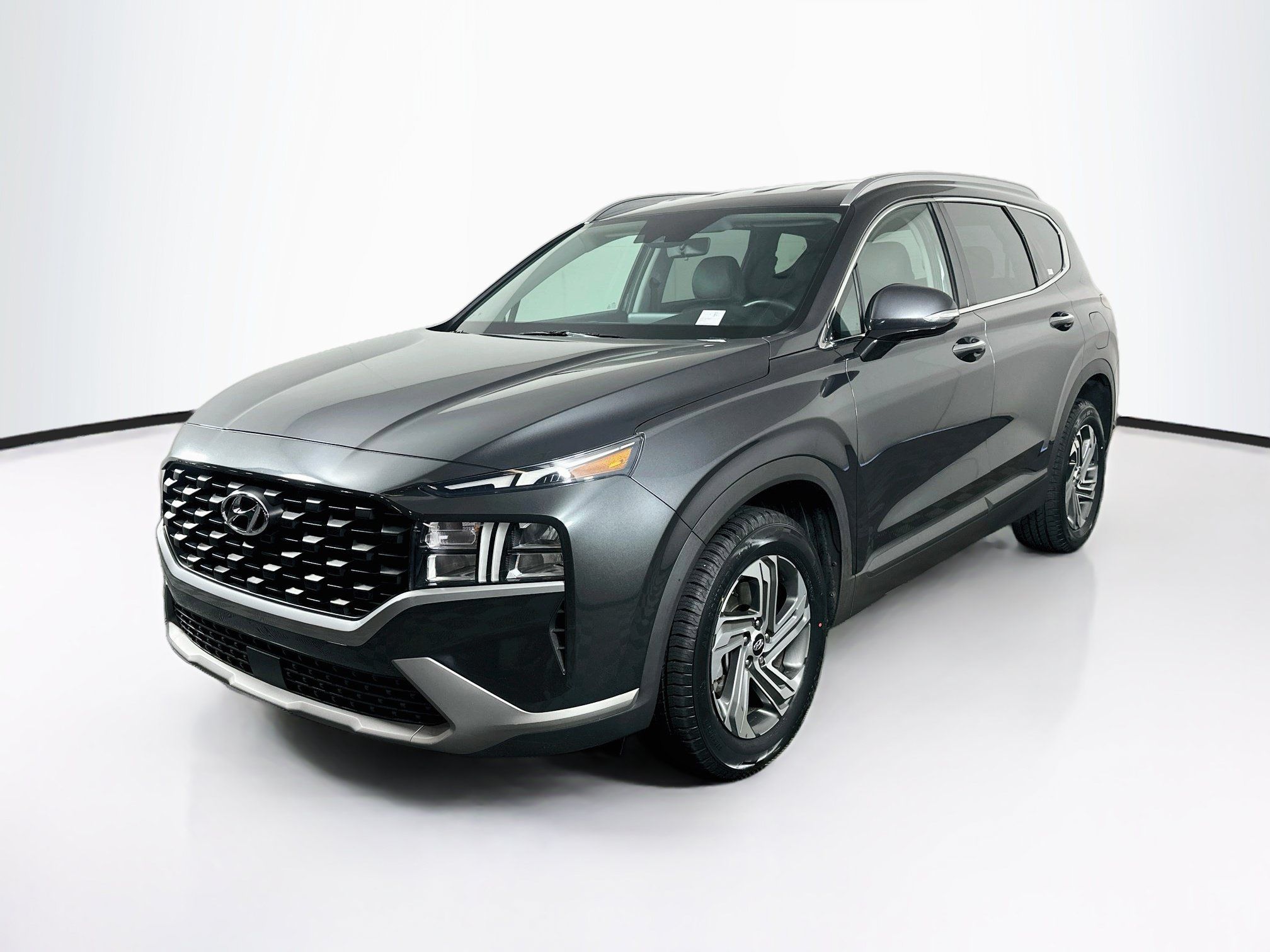 Used 2023 Hyundai Santa Fe SEL FWD image 3