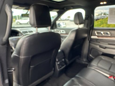 Used 2018 Ford Explorer Limited AWD/4WD image 38