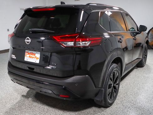 Used 2023 Nissan Rogue SV w/ SV Premium B Package FWD image 7