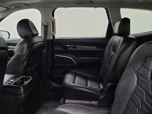 Used 2021 Kia Telluride SX w/ SX Prestige Package image 18