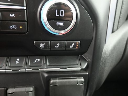Used 2019 GMC Sierra 1500 SLT w/ SLT Premium Package AWD/4WD image 21