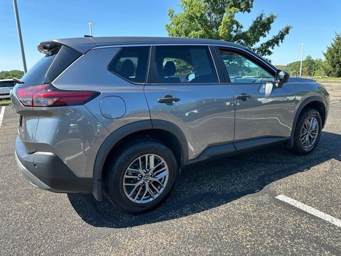 Used 2023 Nissan Rogue S AWD/4WD image 11