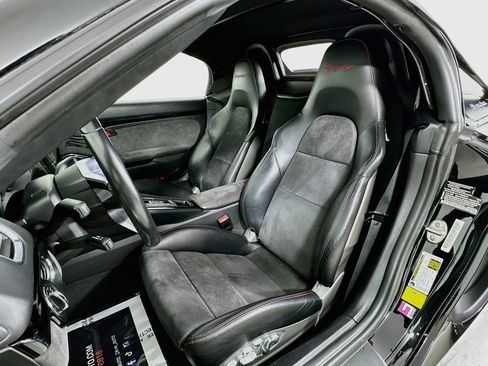 Used 2016 Porsche Boxster Spyder RWD image 16