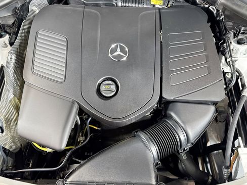 Certified 2025 Mercedes-Benz GLC 300 image 28