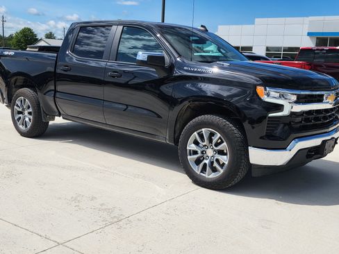 Used 2026 Chevrolet Silverado 1500 LT AWD/4WD image 2