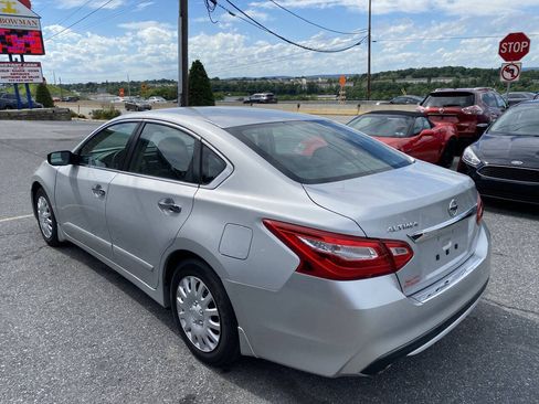 Used 2017 Nissan Altima 2.5 S w/ Power Driver Seat Package FWD image 7