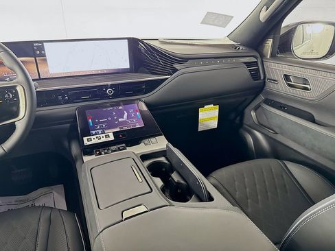 New 2026 INFINITI QX80 Autograph w/ Premium Cargo Package image 30