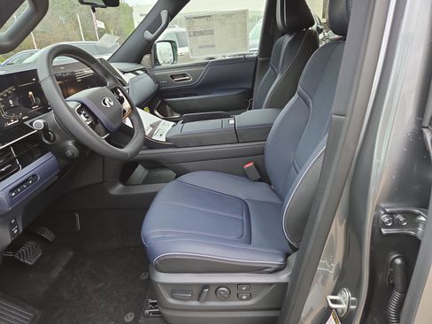 New 2026 INFINITI QX80 4WD w/ Sport Exterior Package image 4