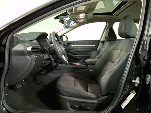 Used 2023 Nissan Altima 2.5 SV w/ SV Premium Package AWD/4WD image 15