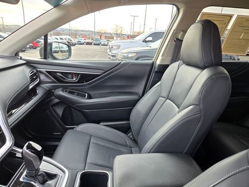 Used 2022 Subaru Outback Limited image 25