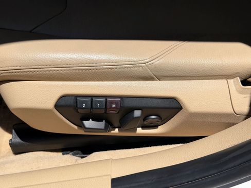 Used 2013 BMW 335i xDrive Sedan AWD/4WD image 14