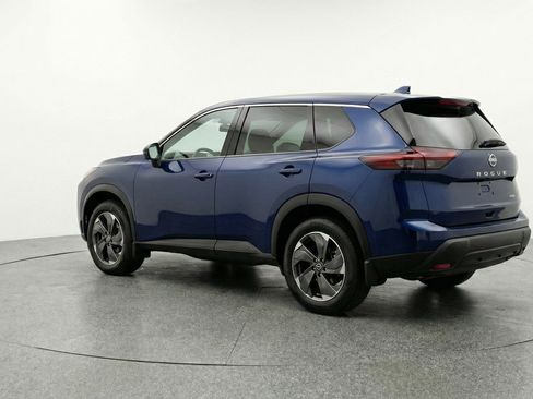 Used 2025 Nissan Rogue SV AWD/4WD image 6