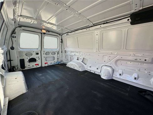 Used 2012 Ford E-250 and Econoline 250 w/ PWR Group RWD image 15