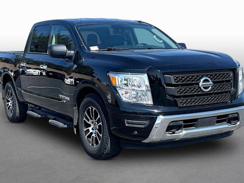 Used 2021 Nissan Titan SV w/ SV Convenience Package image 10