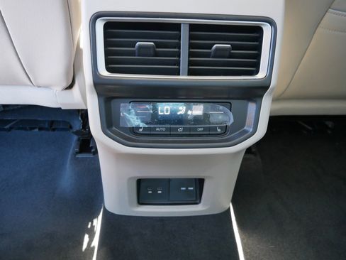 New 2026 Volkswagen Atlas SEL Premium R-Line image 7